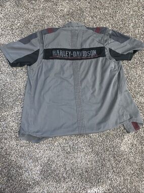 Harley-Davidson Gray and Black Short-Sleeve Riding Shirt with Maroon Accents